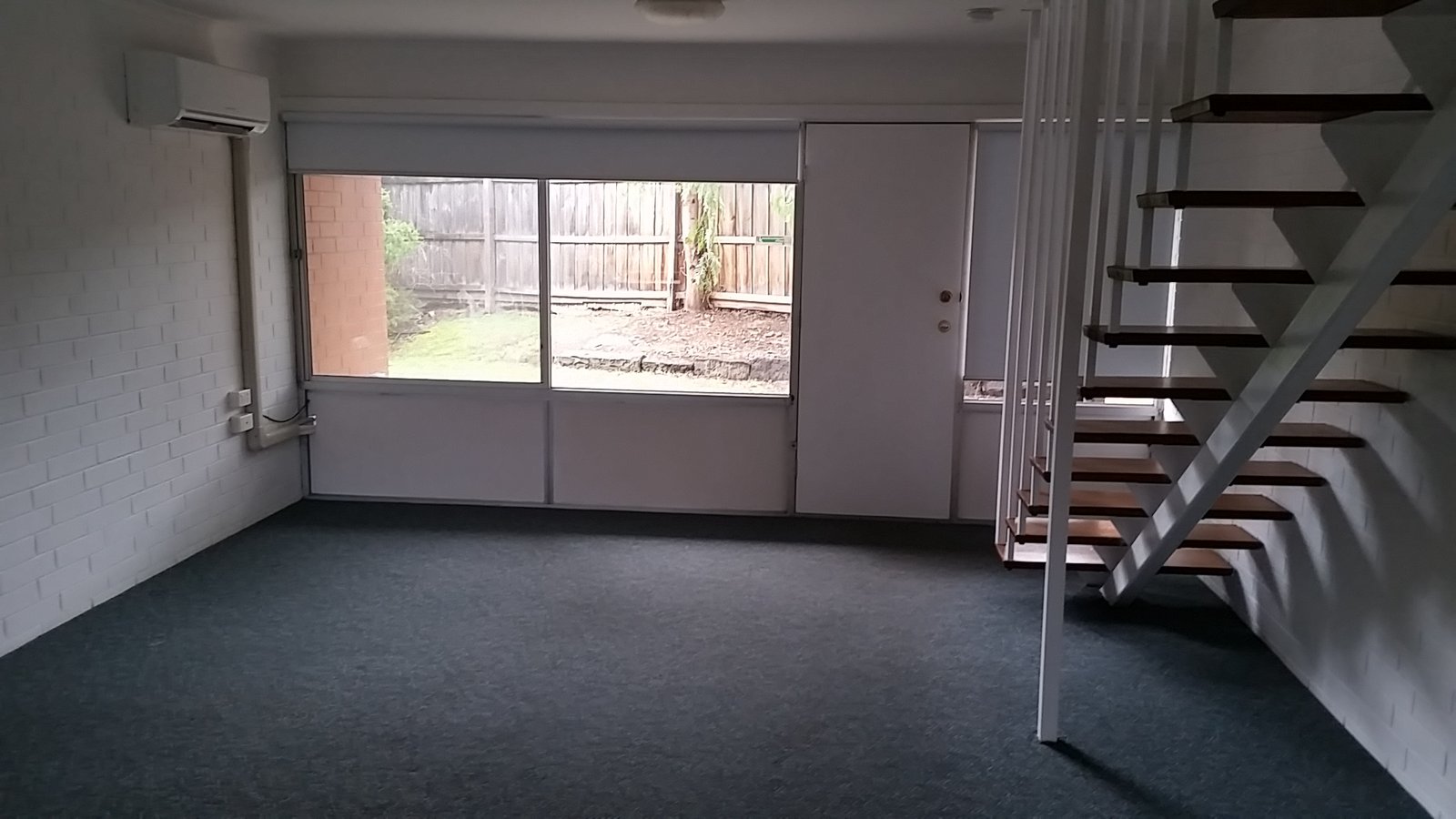 Gallery: 2/3 Hagan Court