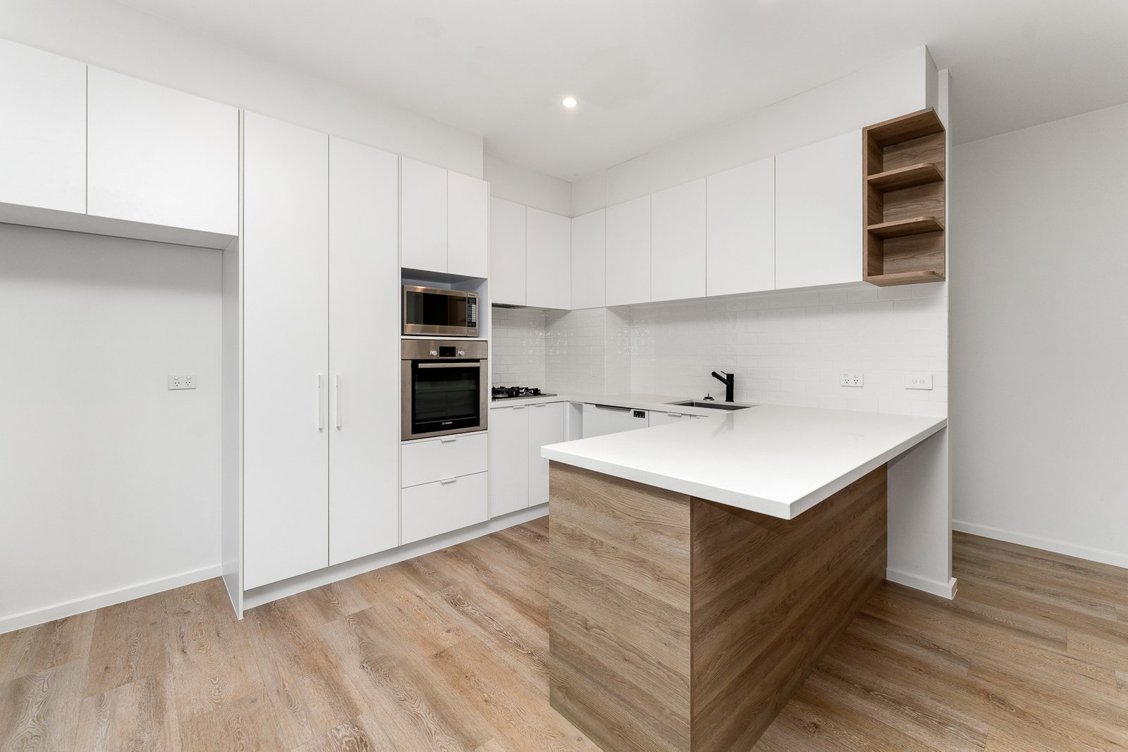 Gallery: 2/3 Haines Street