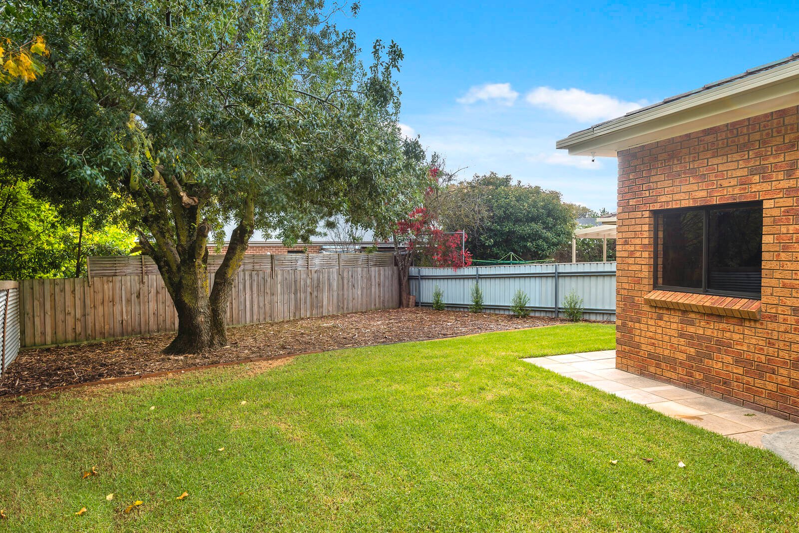 Real Estate and Property in 2/3 Hall Court, Kyneton, VIC