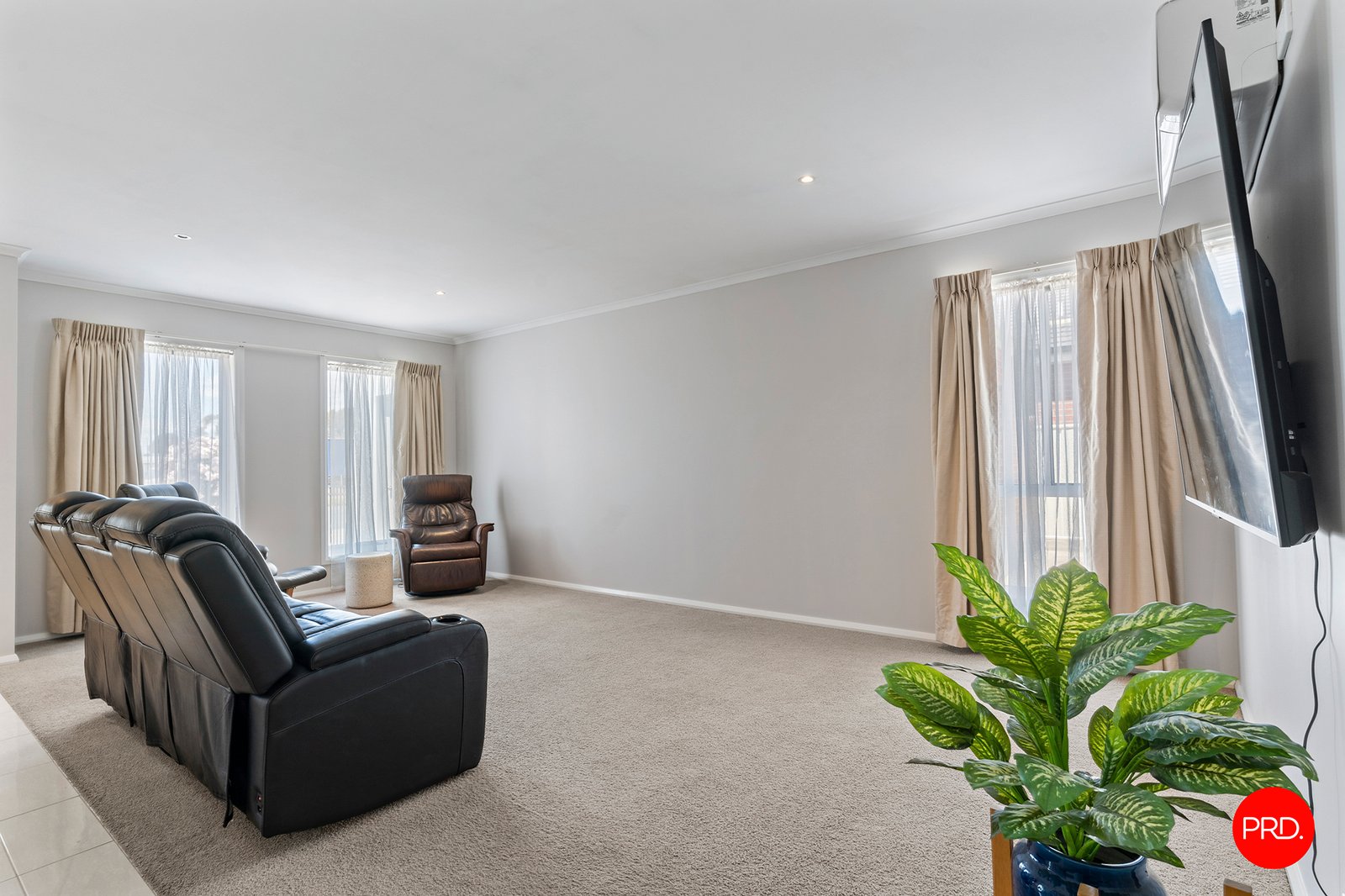 23 Hall Street WHITE HILLS 4