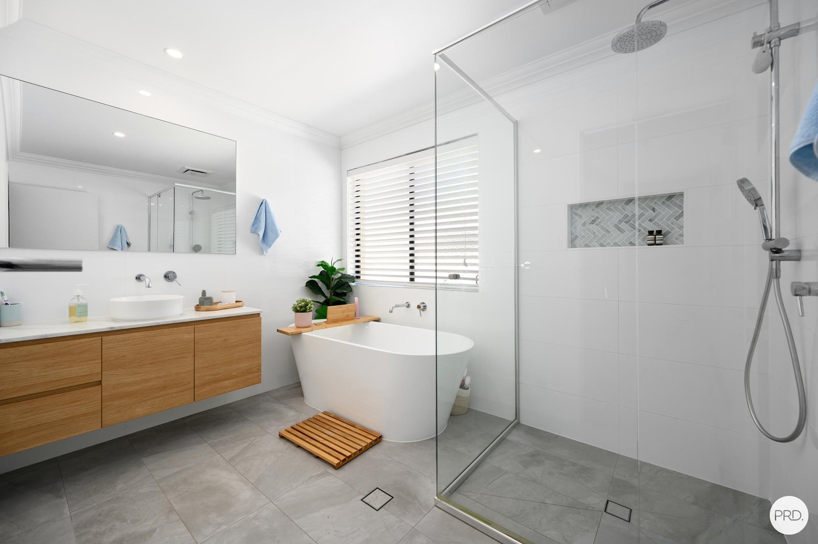 2/3 Harcourt Crescent SOUTHPORT 10