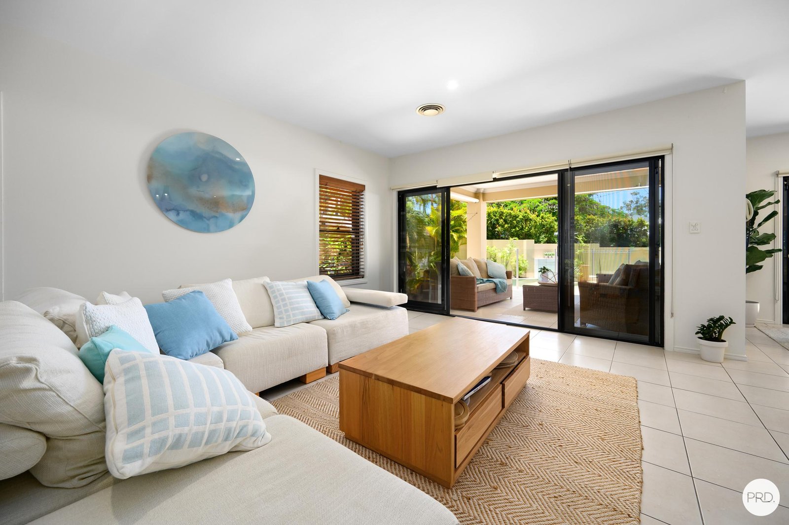 2/3 Harcourt Crescent SOUTHPORT 4