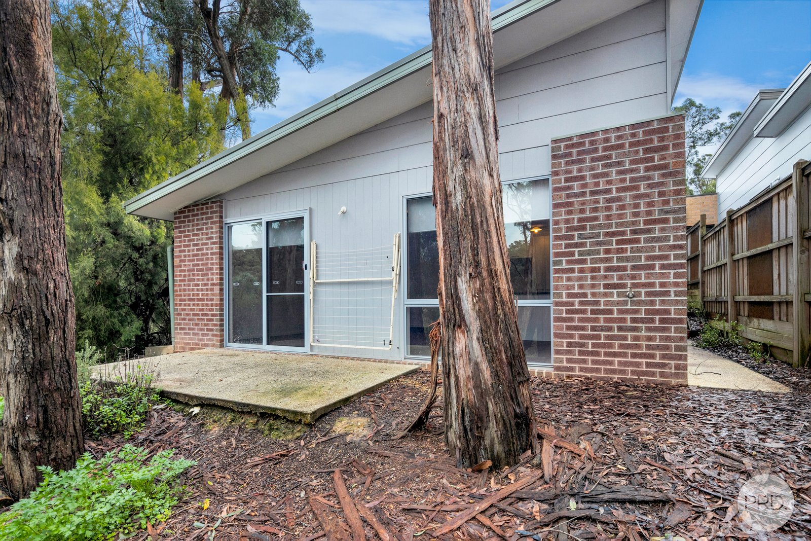 2/3 Hickory Lane CRESWICK 9