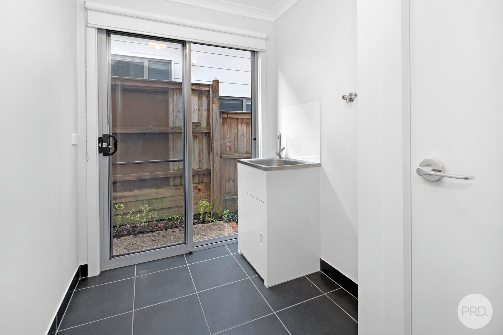 2/3 Hickory Lane CRESWICK 10