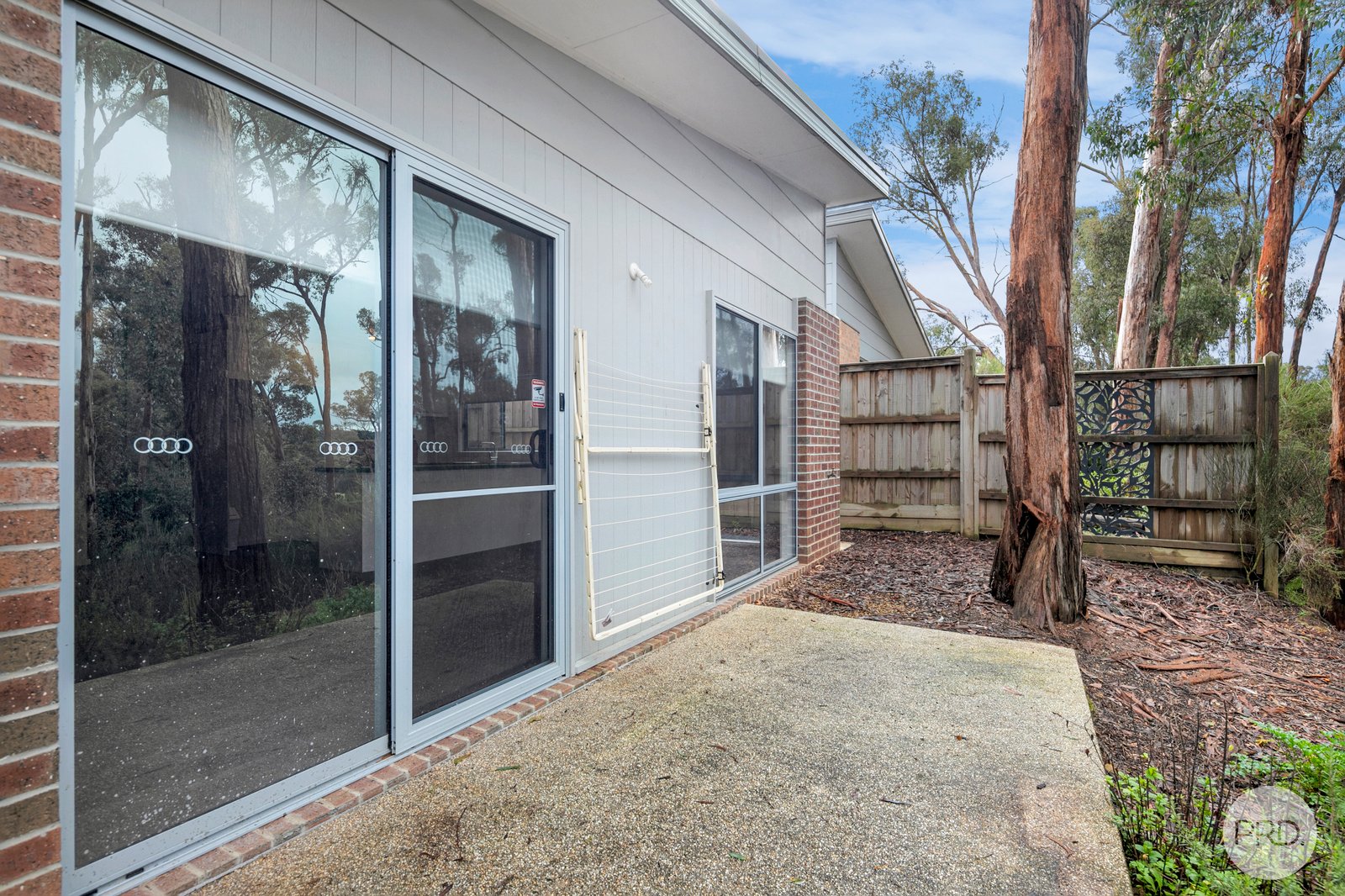 2/3 Hickory Lane CRESWICK 12