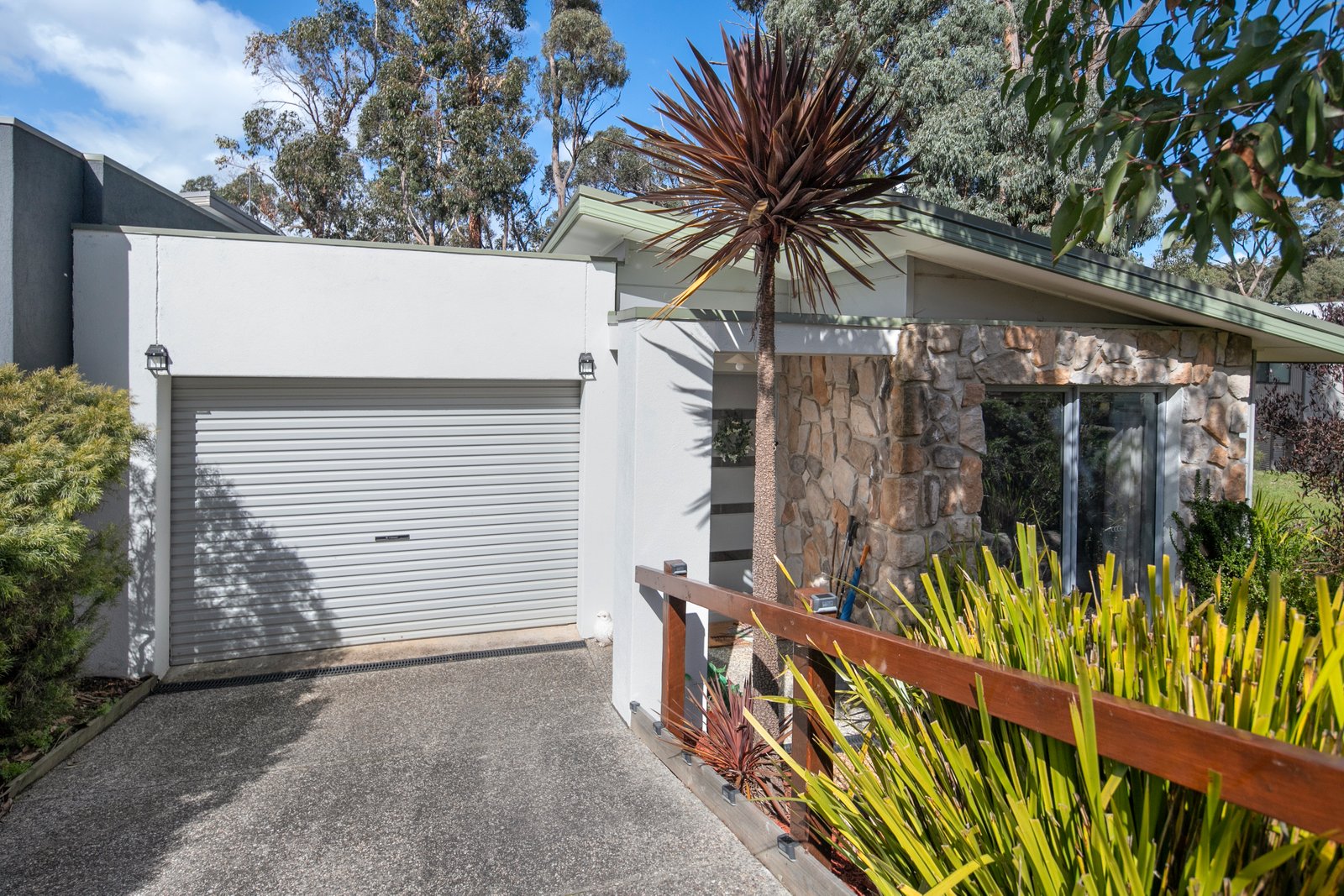 2/3 Hickory Lane CRESWICK 2
