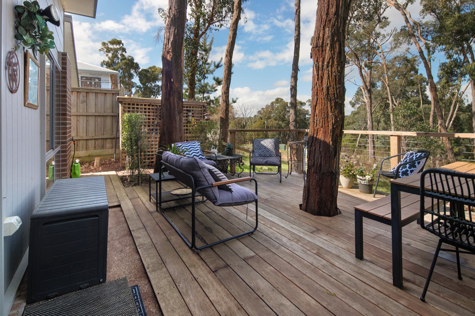 2/3 Hickory Lane CRESWICK 17