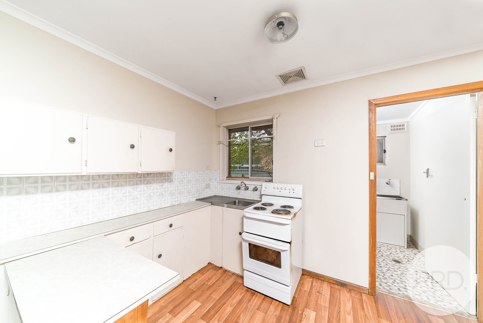 2/3 Higgins Avenue WAGGA WAGGA 3