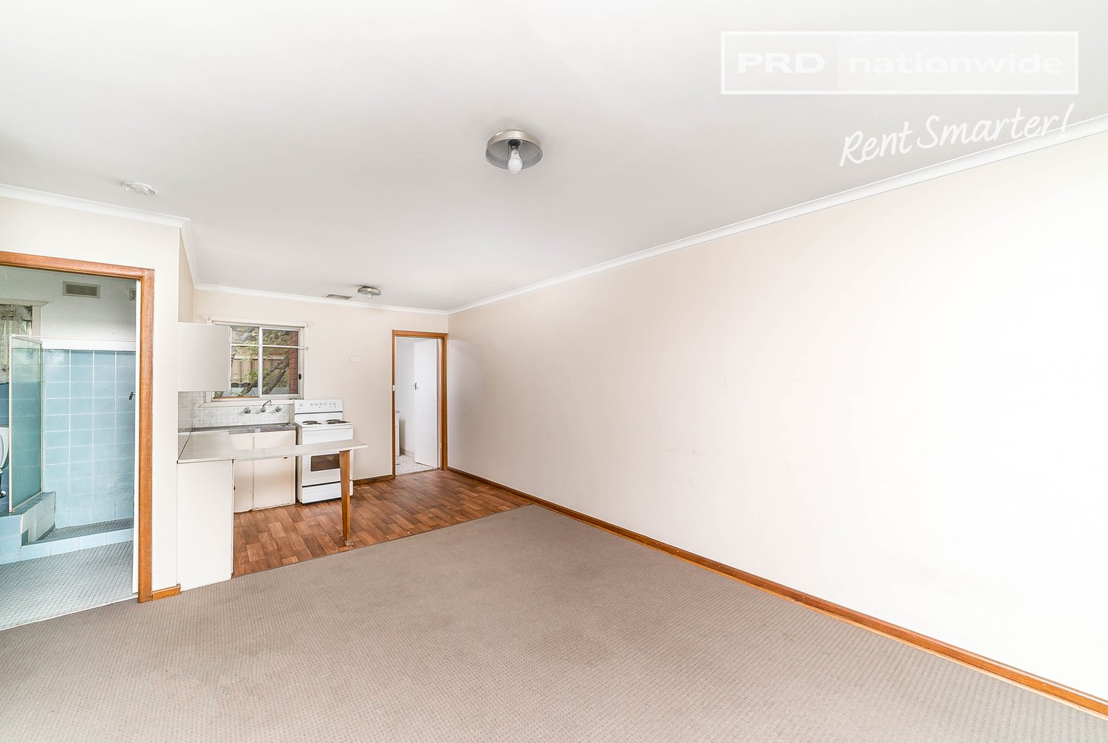 2/3 Higgins Avenue WAGGA WAGGA 3
