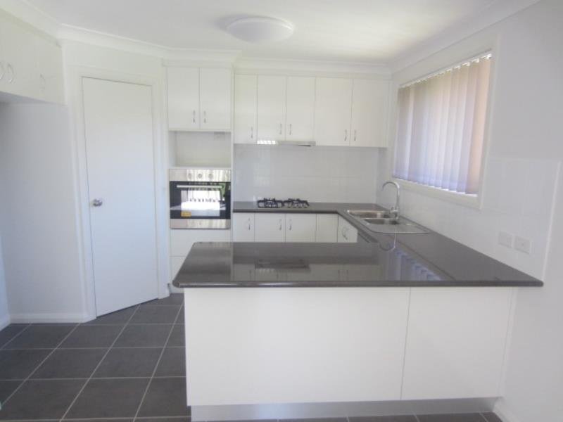 23 Higgins Lane TAMWORTH 3