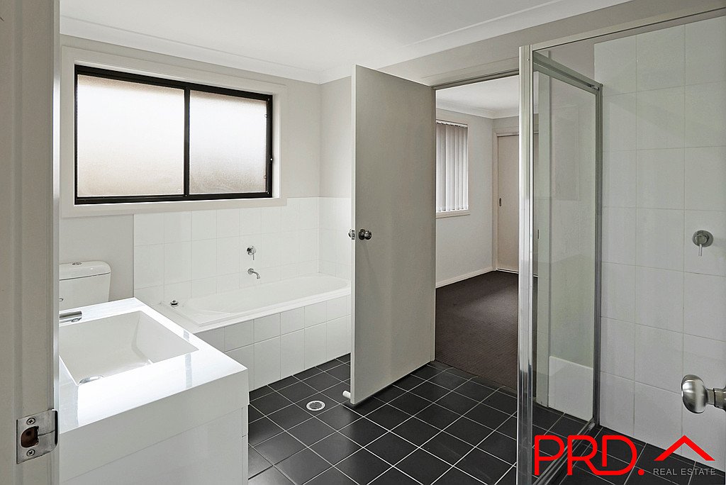 23 Higgins Street TAMWORTH 8