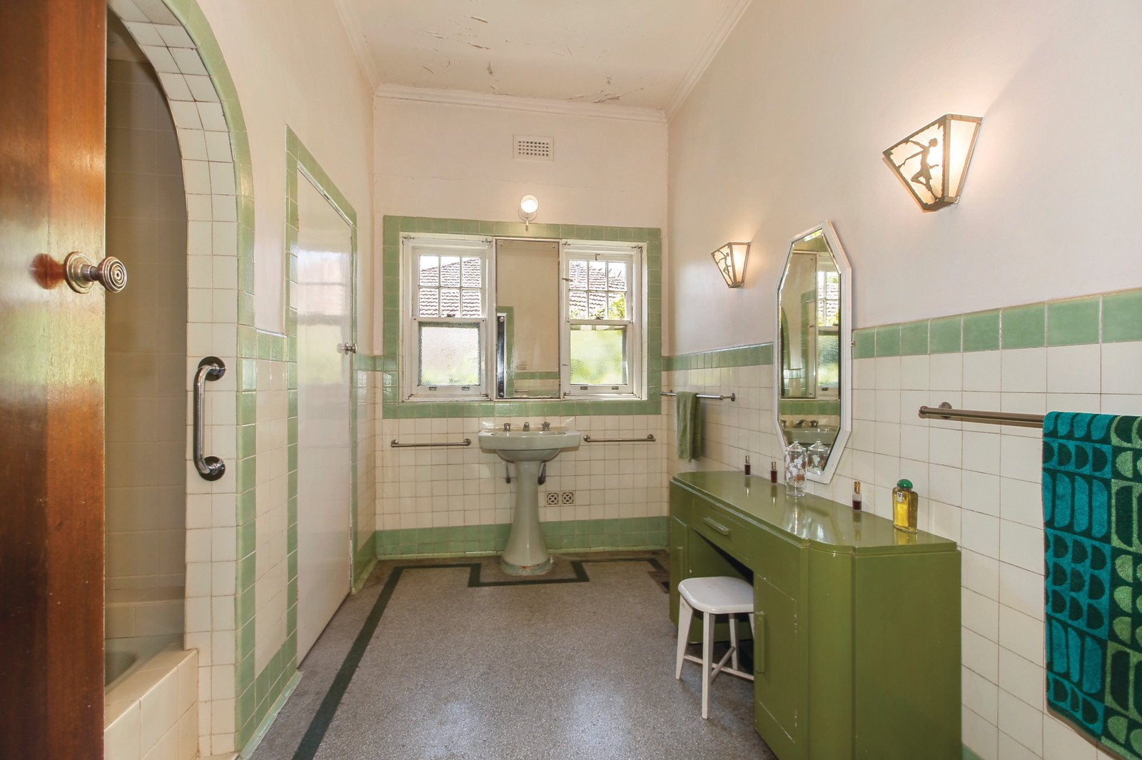 23 High Street, Mont Albert, VIC