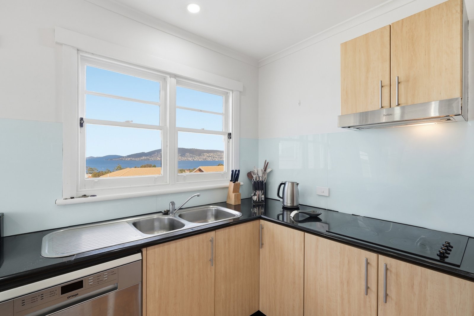 23 Hill Street BELLERIVE 4