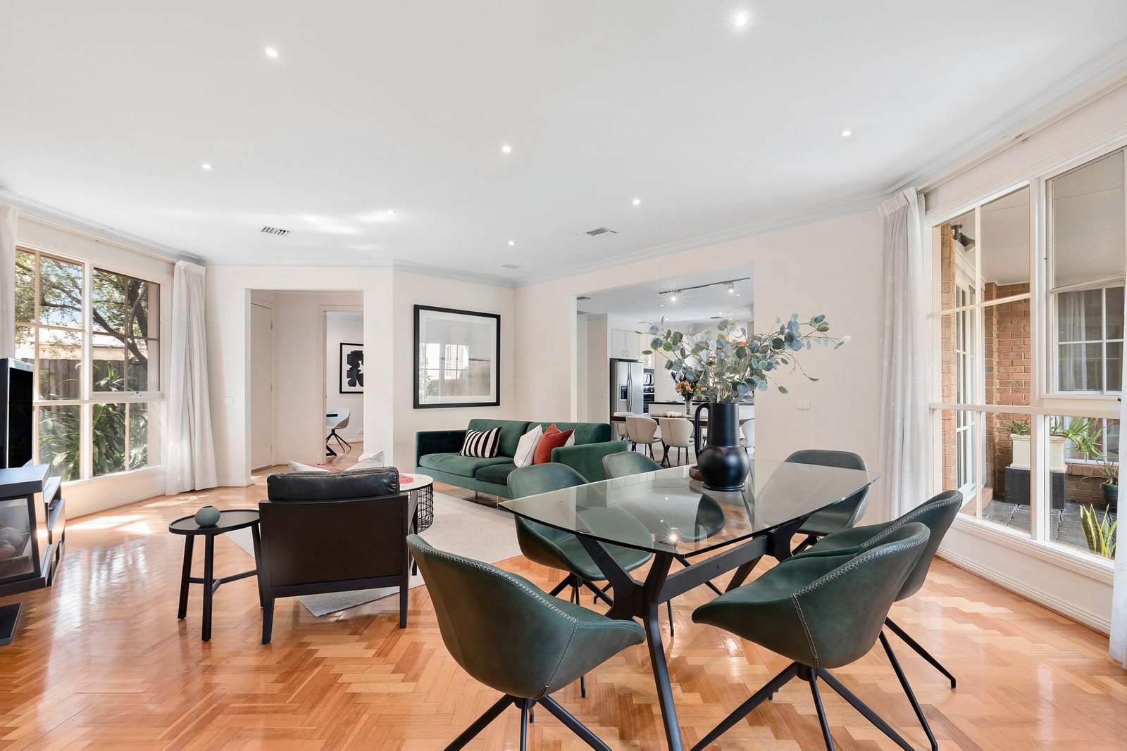 Real Estate and Property in 2/3 Hinton Road, Glen Huntly, VIC