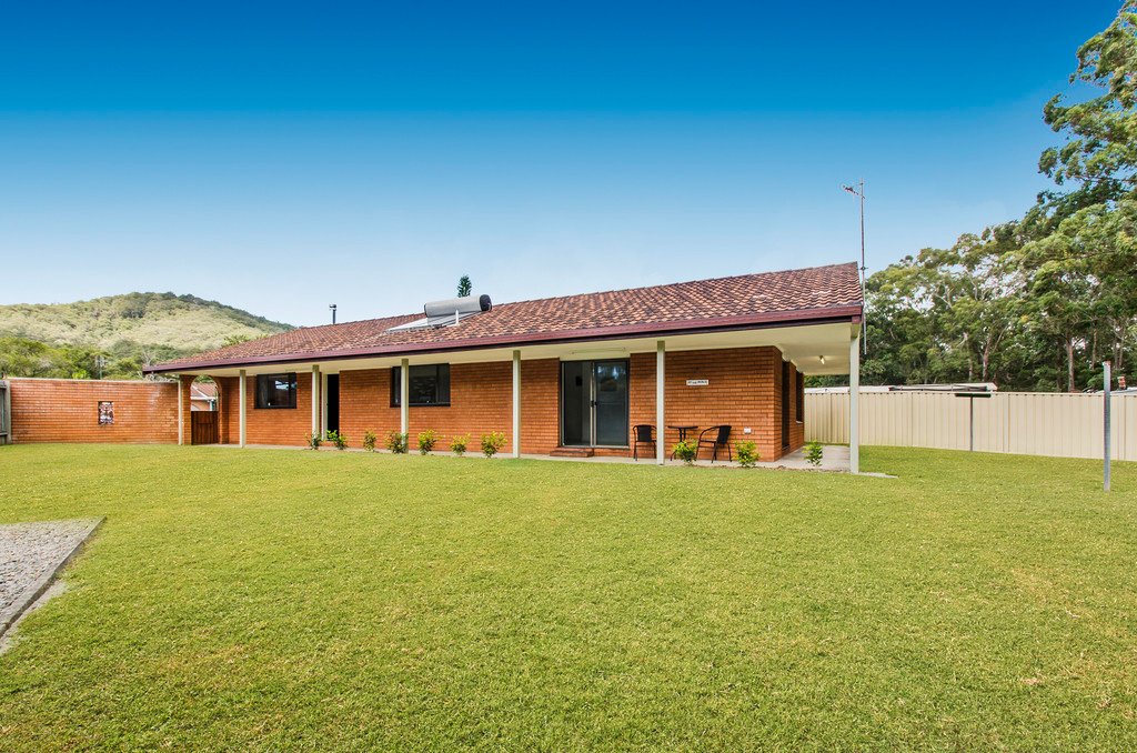 23 Honeysuckle Ave  LAKEWOOD 1