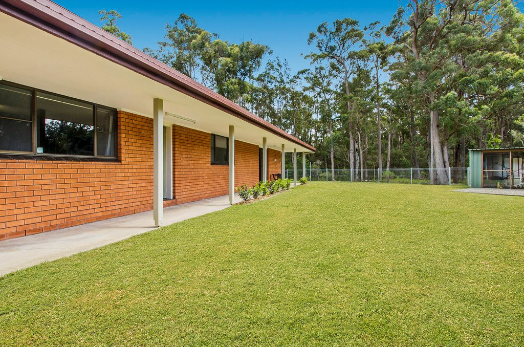 23 Honeysuckle Ave  LAKEWOOD 4