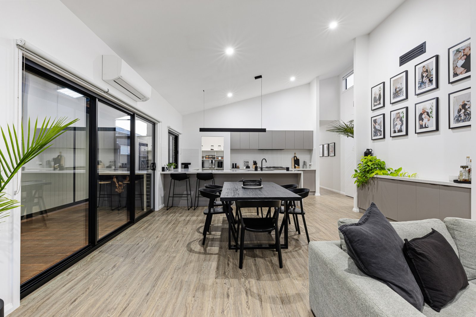 Gallery: 23 Honour Avenue