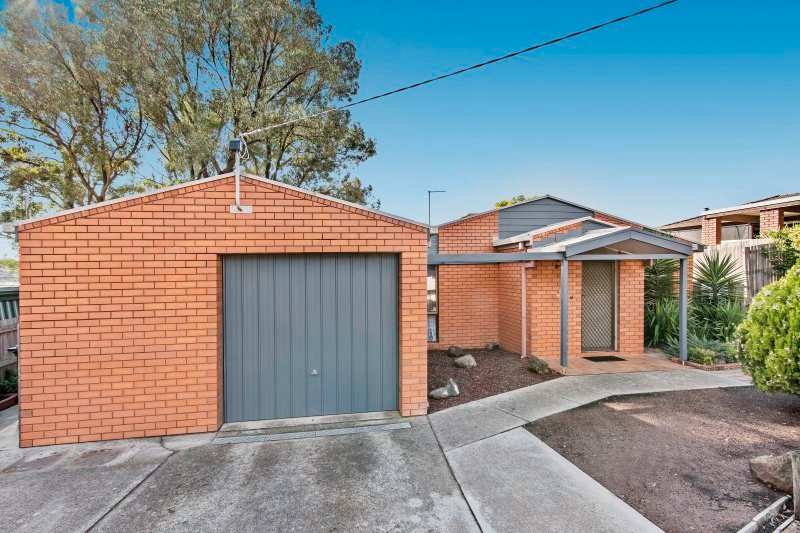 23 Howell Crescent KANGAROO FLAT 2