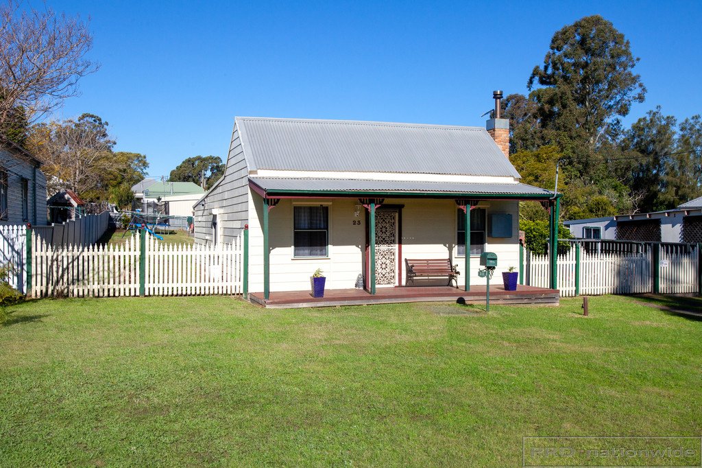 23 Hunter St  GRETA 26