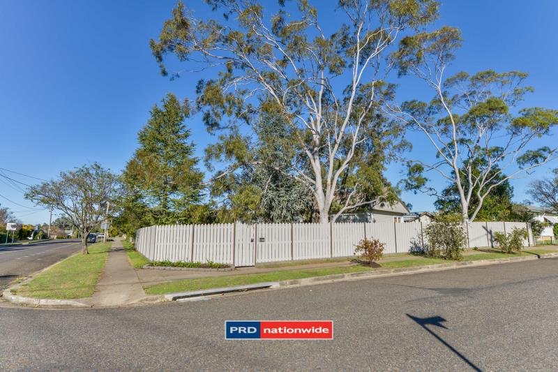 23 Jean Street TAMWORTH 9