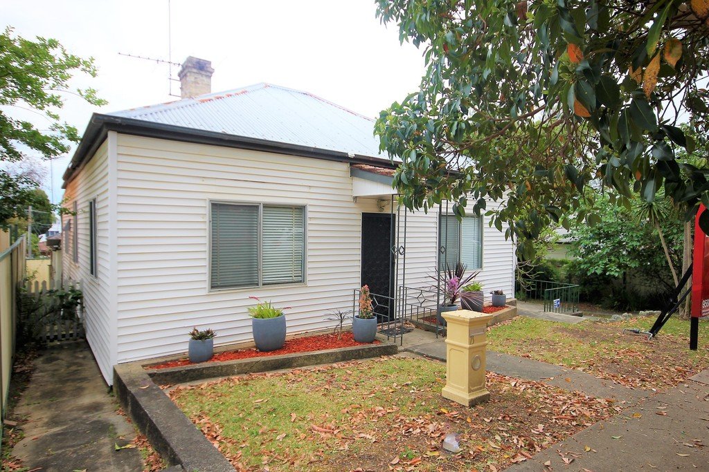 23 Jersey Avenue MORTDALE 1