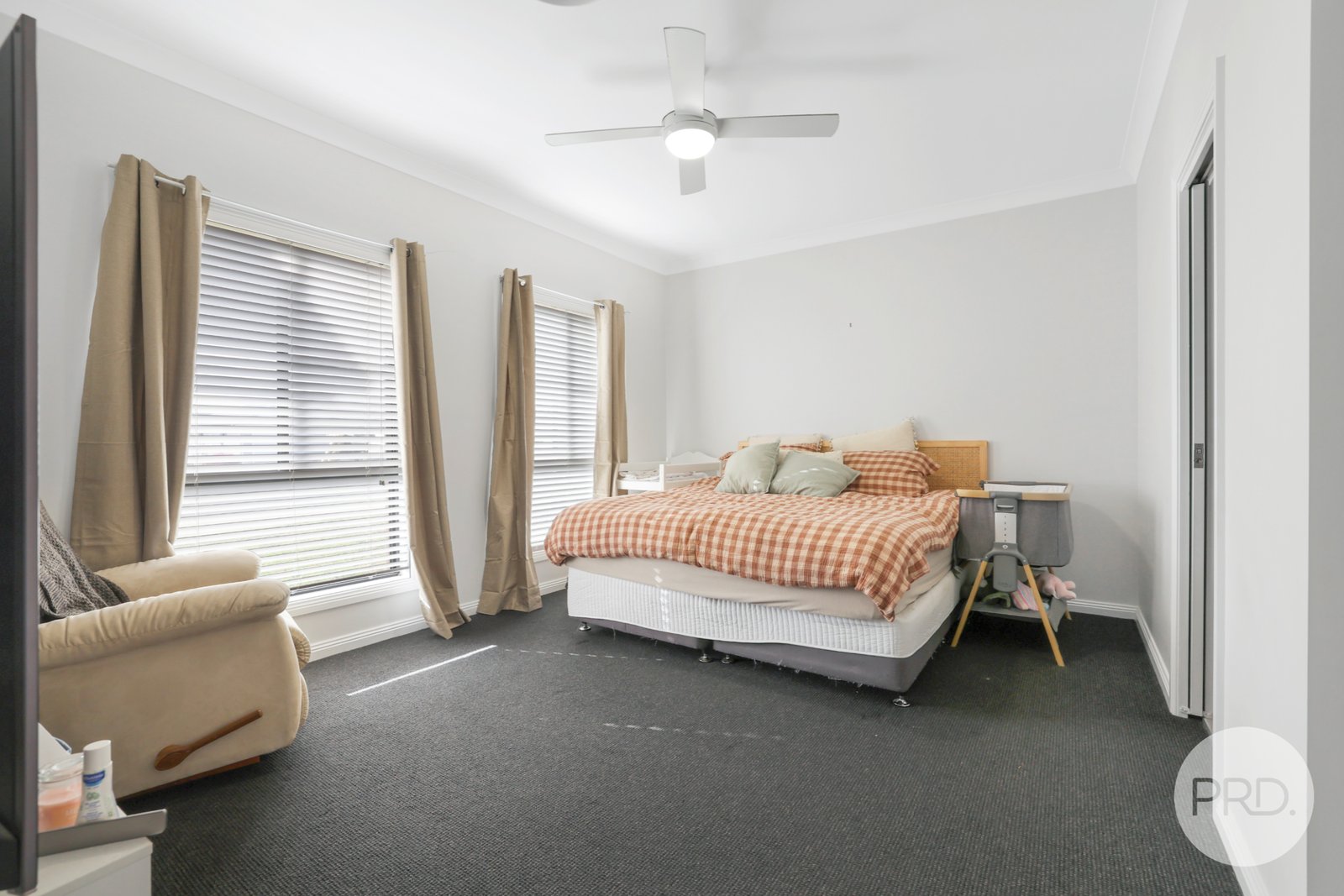 23 Jubata Drive TAMWORTH 5