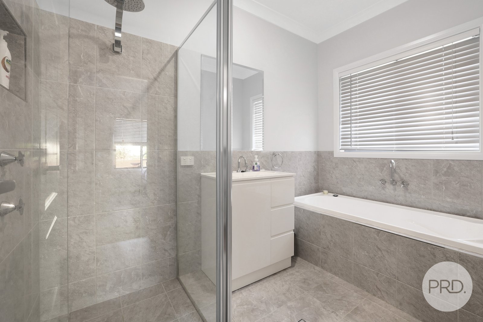 23 Jubata Drive TAMWORTH 16