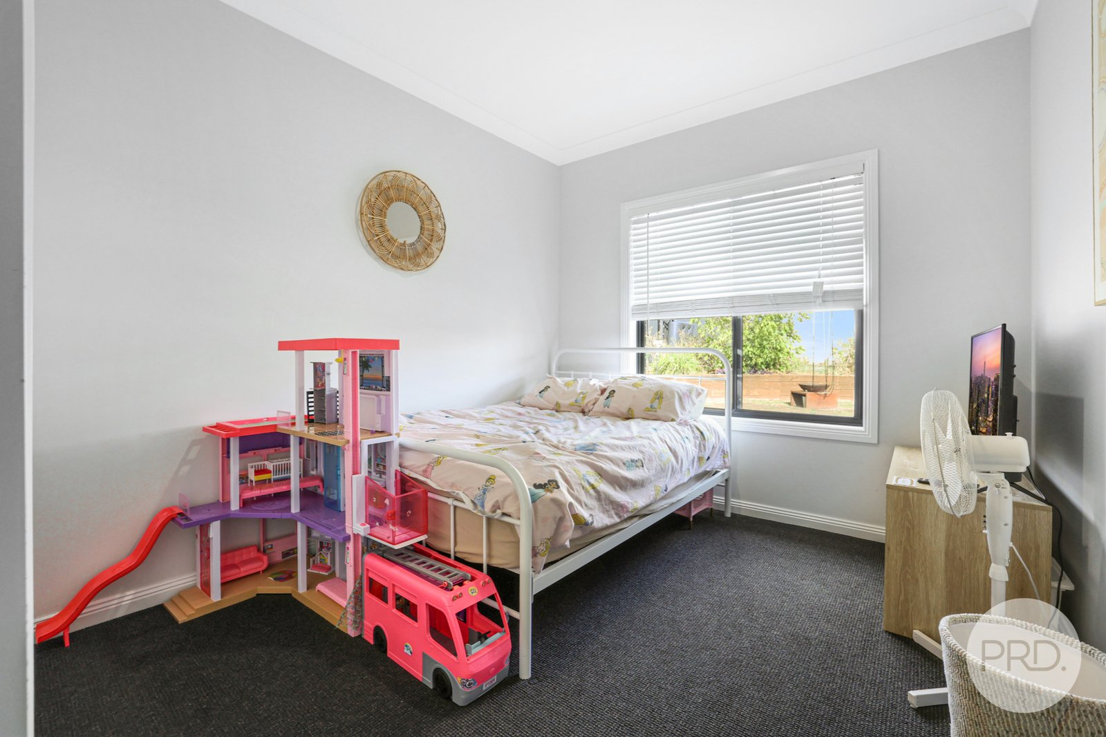 23 Jubata Drive TAMWORTH 19