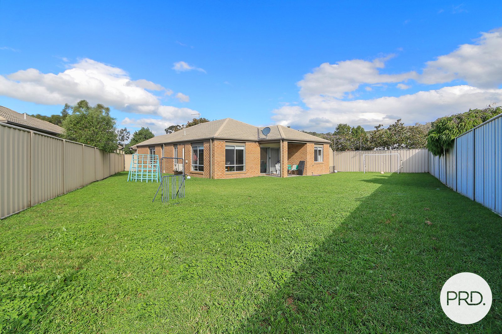 23 Kendall Drive HAMILTON VALLEY 17