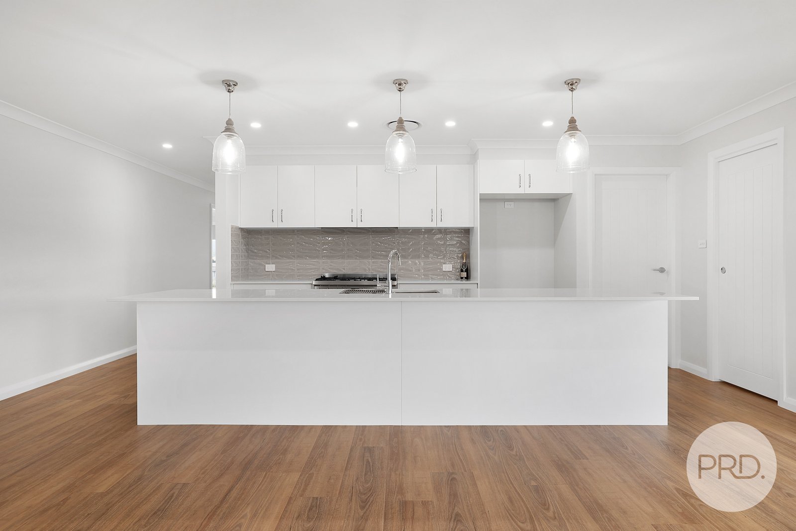 23 Kestral Street TAMWORTH 7