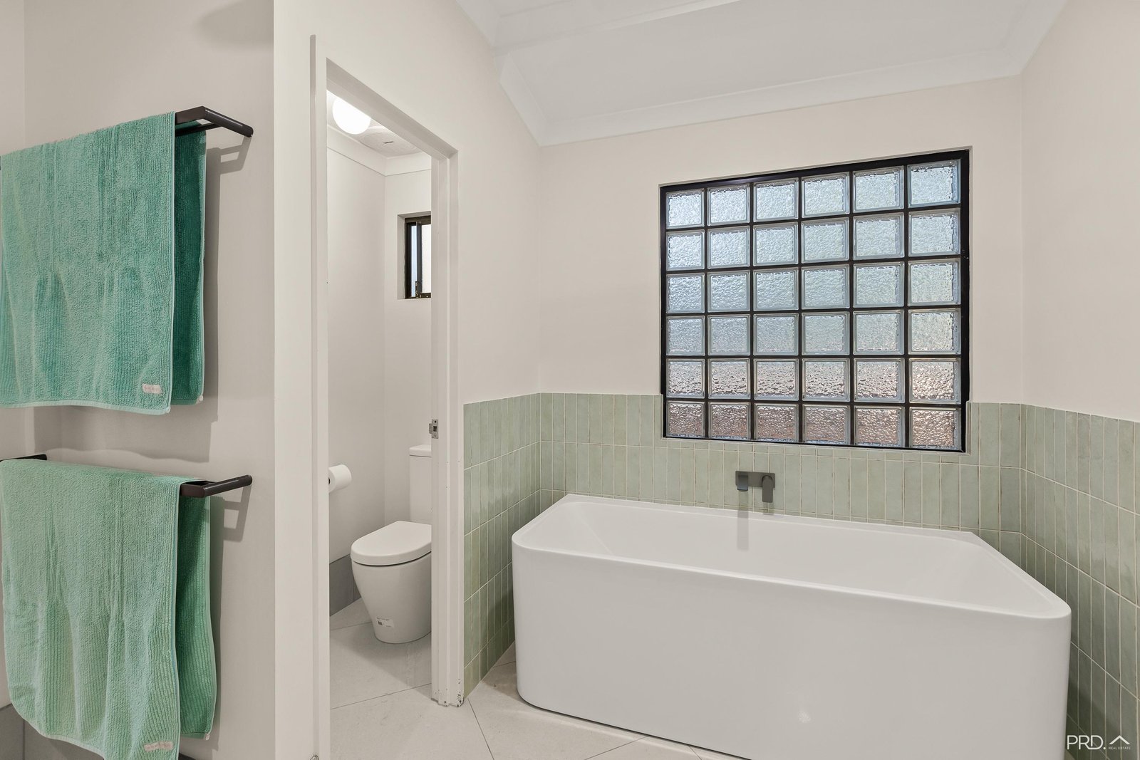 23 Kestrel Place DJUGUN 12