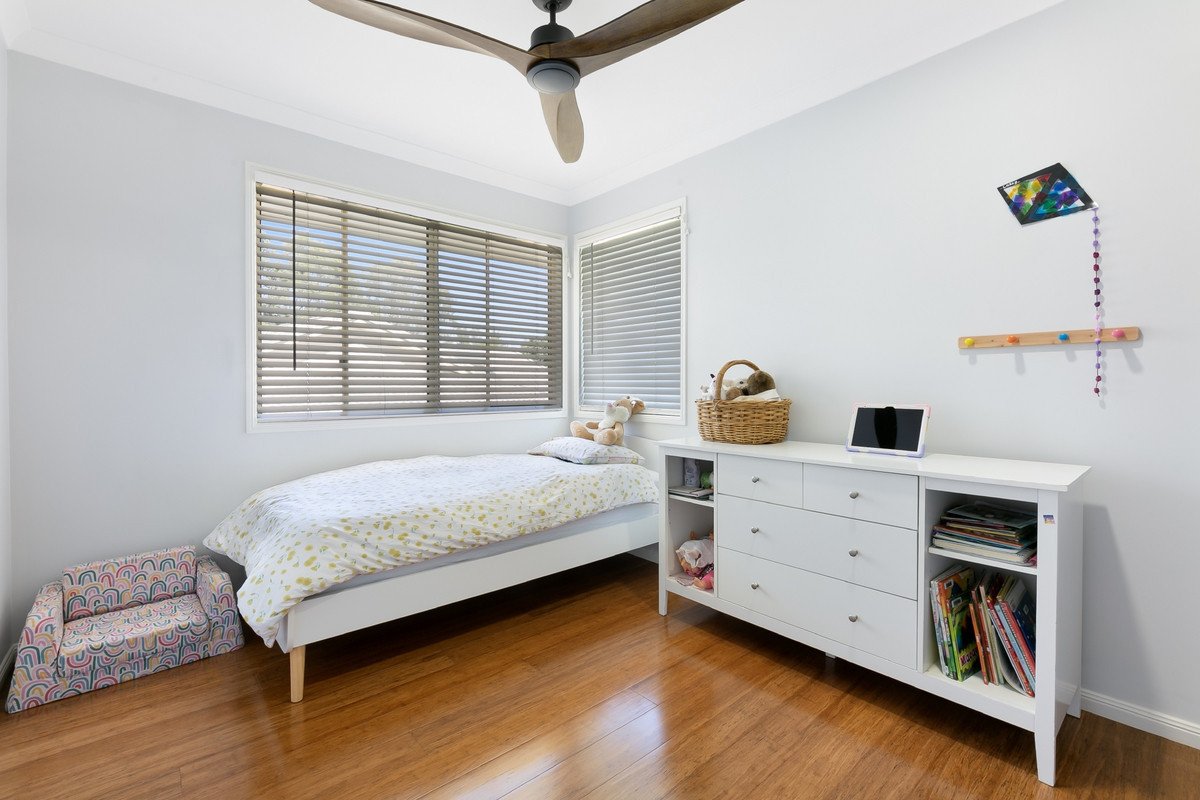 2/3 Kingia Court Burleigh Heads 13