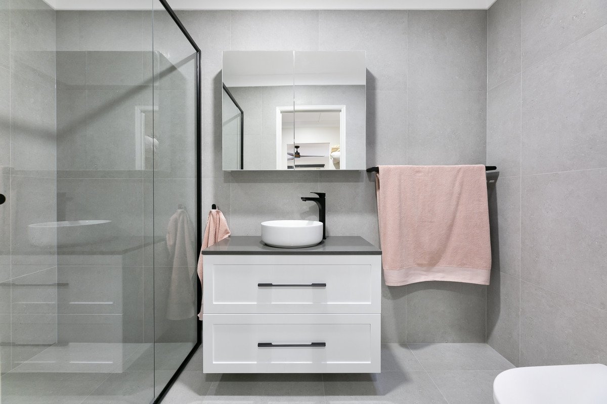 2/3 Kingia Court Burleigh Heads 14