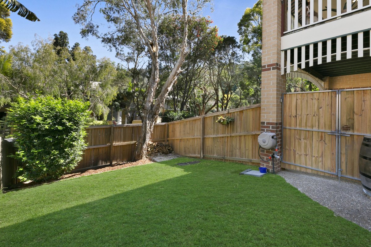 2/3 Kingia Court Burleigh Heads 17