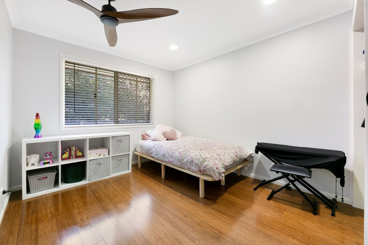 2/3 Kingia Court Burleigh Heads 12