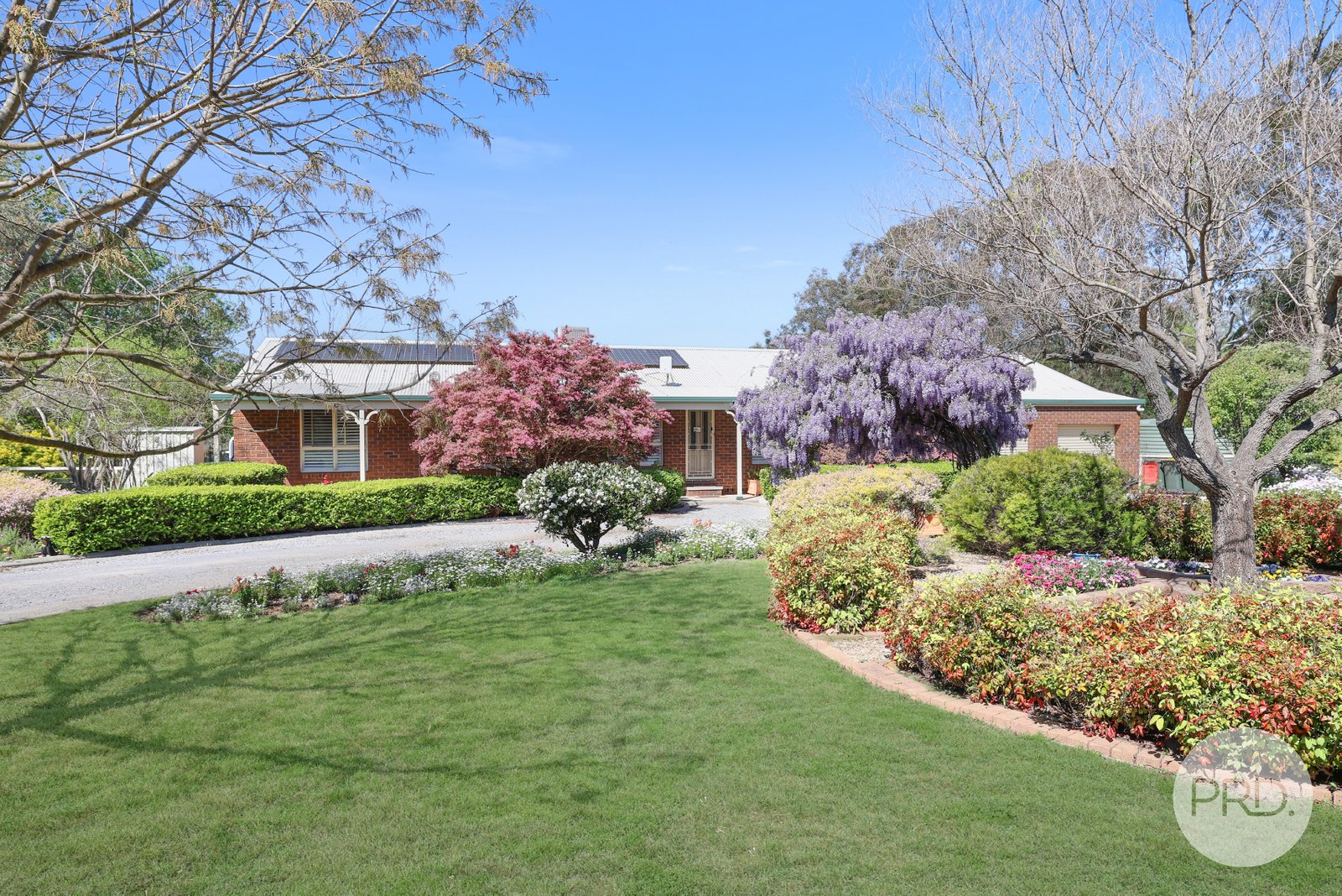 23 Kingswood Drive TAMWORTH 2