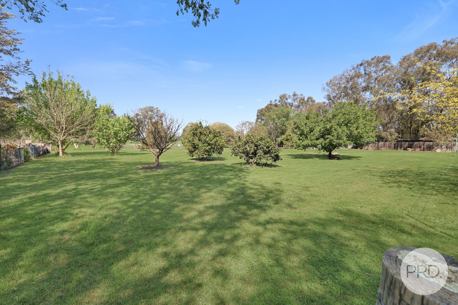 23 Kingswood Drive TAMWORTH 27