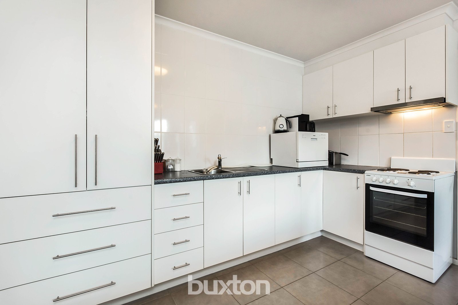 Gallery: 2/3 Kinnordy Court