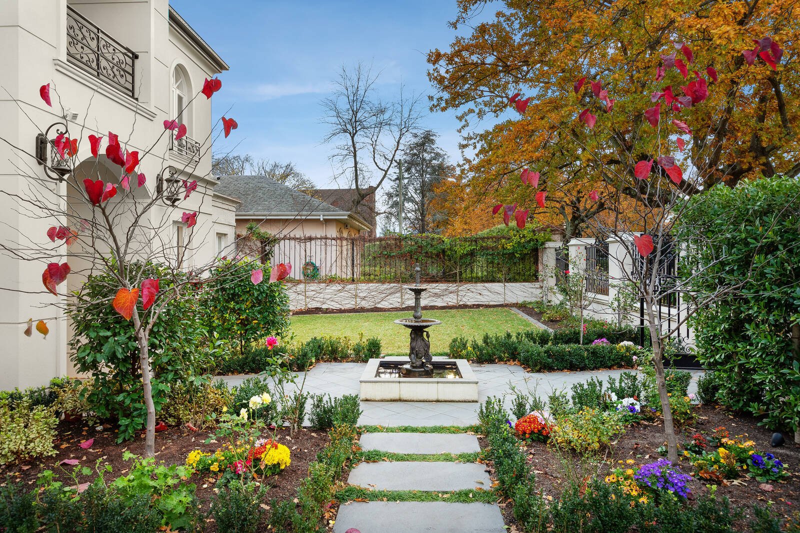 Real Estate and Property in 23 Knutsford Street, Balwyn, VIC