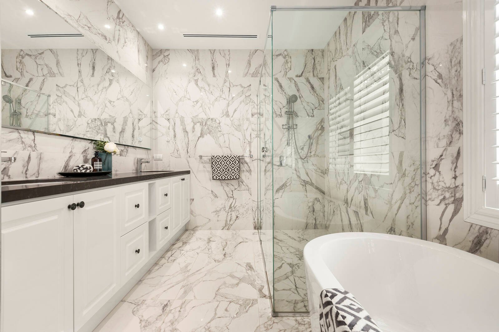 Real Estate and Property in 23 Knutsford Street, Balwyn, VIC