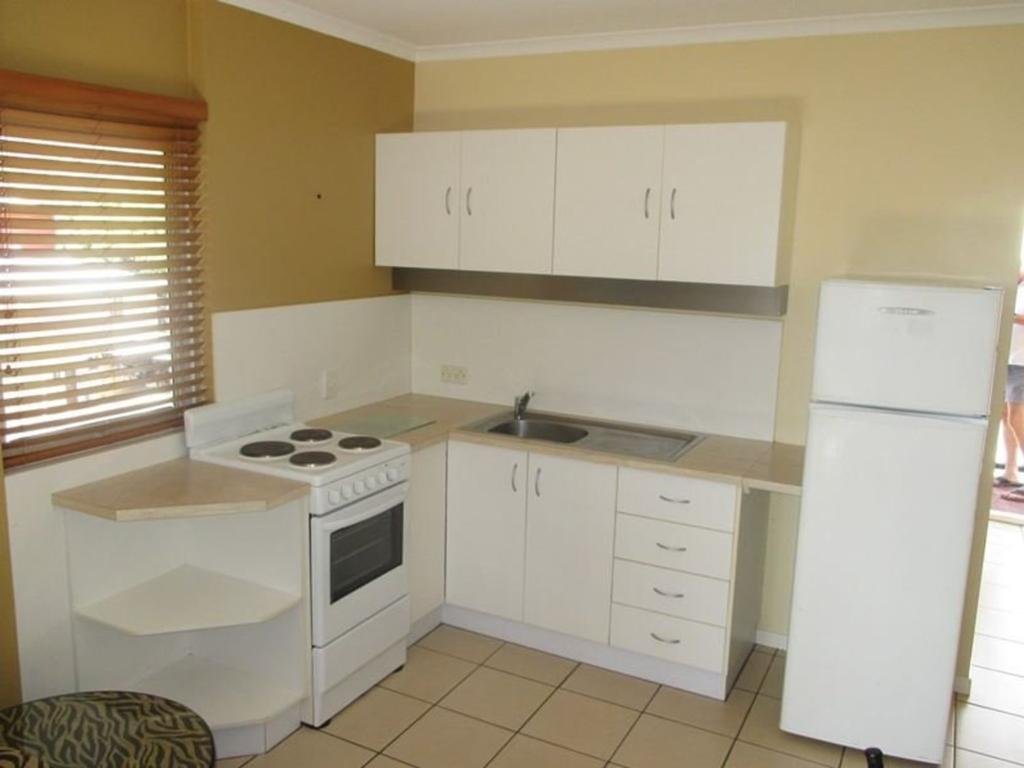 2/3 Lamond Street AIRLIE BEACH 3