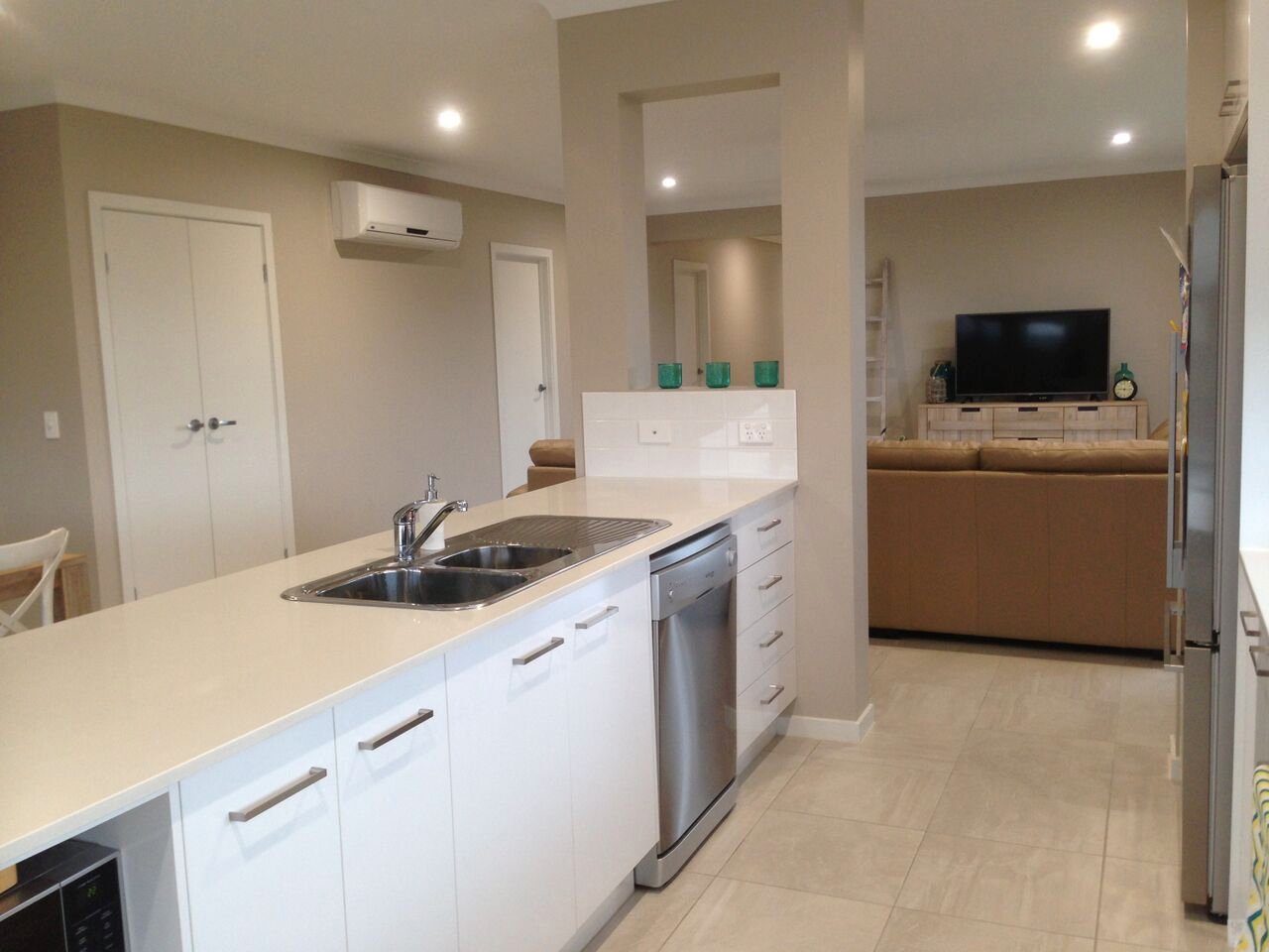 23 LENTHALL Street BOYNE ISLAND 2