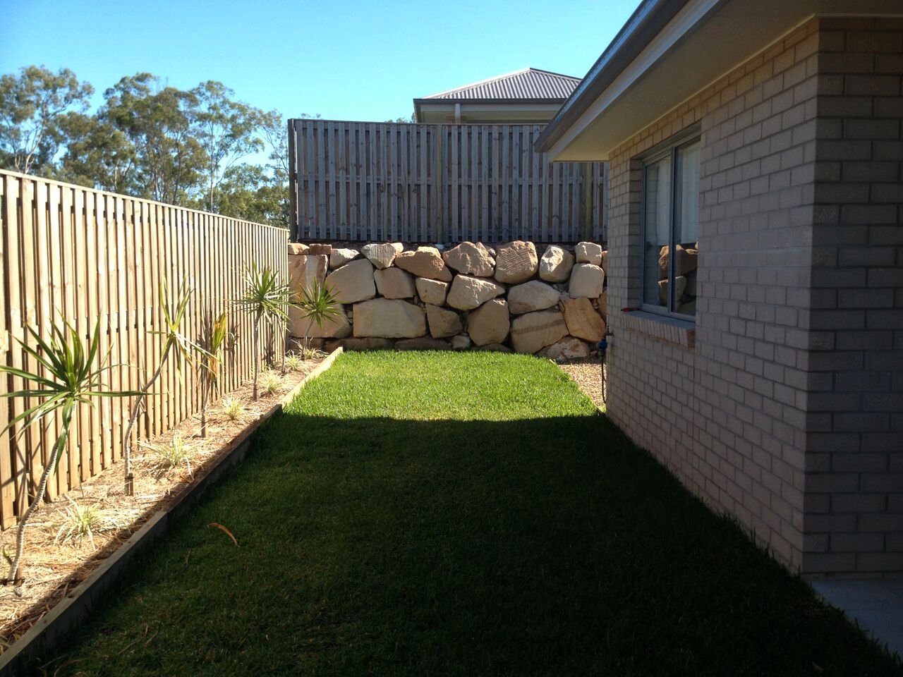 23 LENTHALL Street BOYNE ISLAND 9