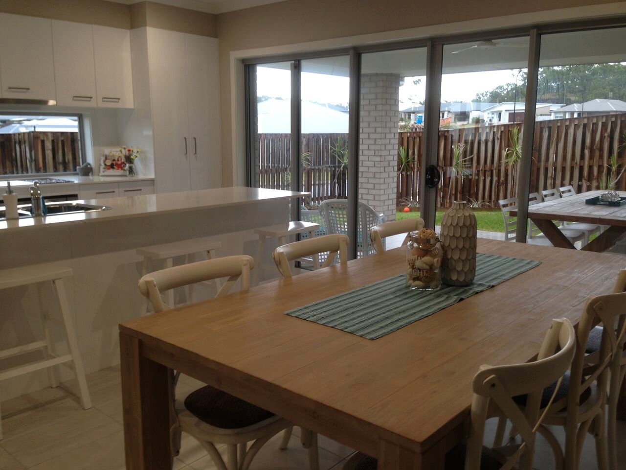 23 LENTHALL Street BOYNE ISLAND 4