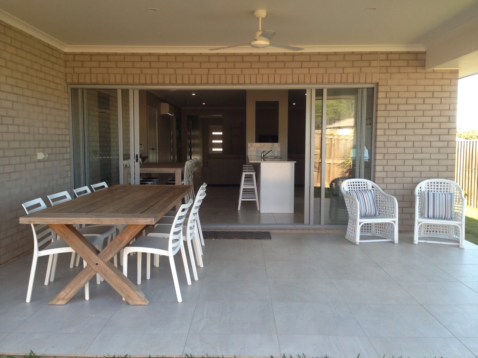 23 LENTHALL Street BOYNE ISLAND 5