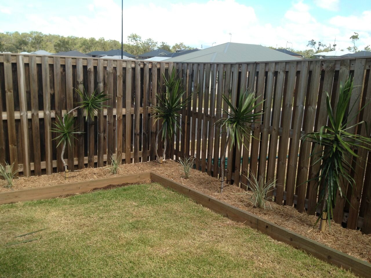 23 LENTHALL Street BOYNE ISLAND 8