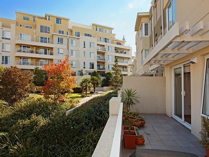 Gallery: 2/3 Liardet Street