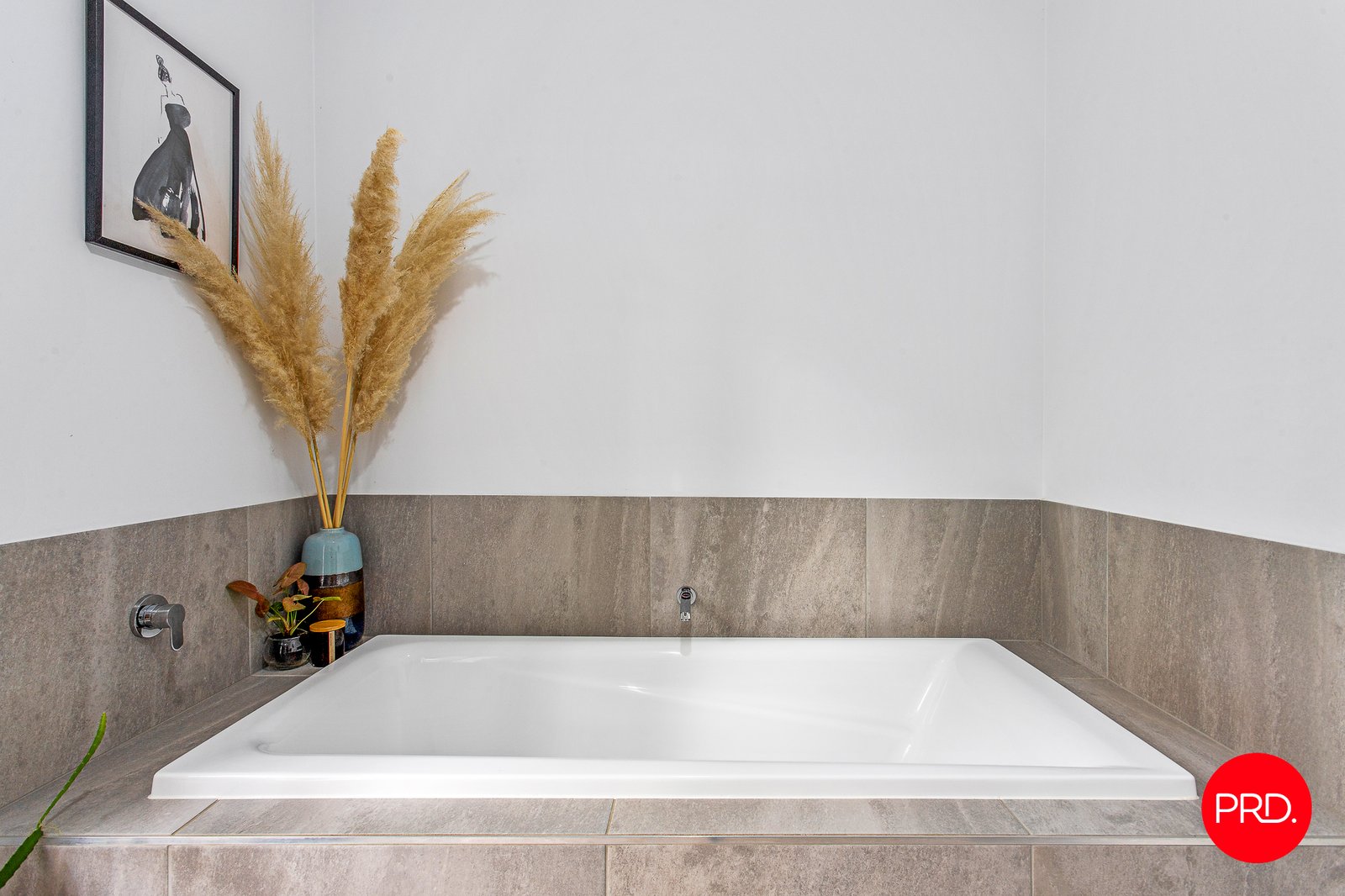 23 Limousin Court ASCOT 25