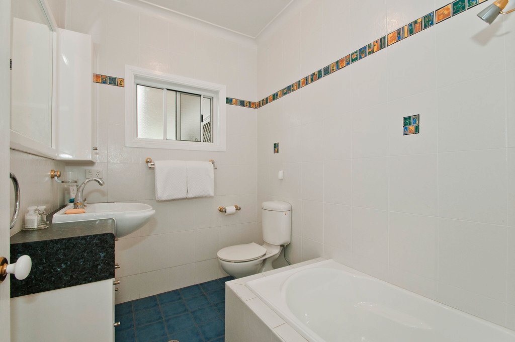 23 Lombard Avenue FAIRY MEADOW 7