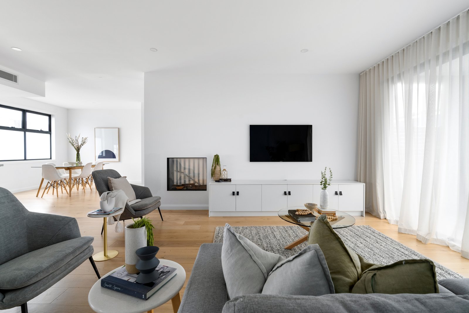 Real Estate and Property in 2/3 Lorna Avenue, Northcote, VIC